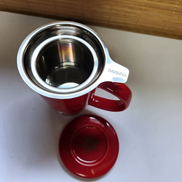 David’s Tea The Perfect Mug Reindeer and Snowflakes with Lid and Infuser Clean - Picture 6 of 10